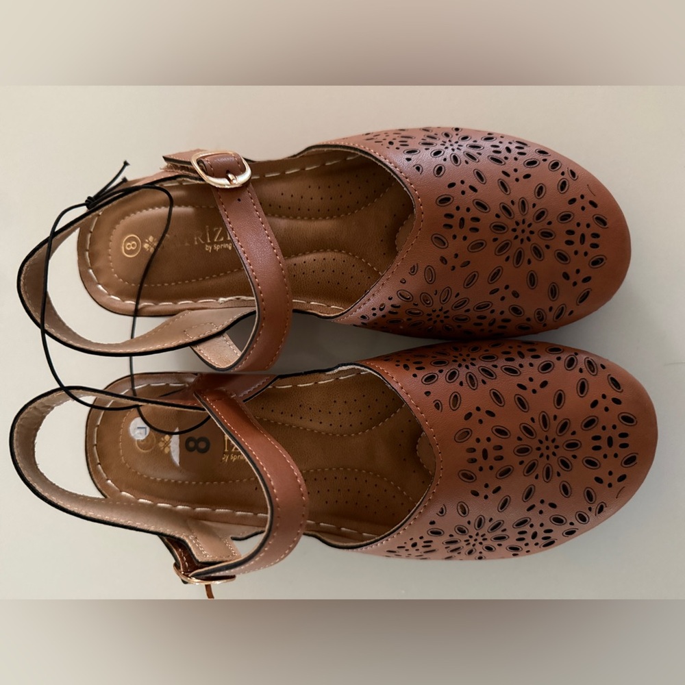 ARITZIA BRAND NEW! Brown Laser-Cut Women's Shoes